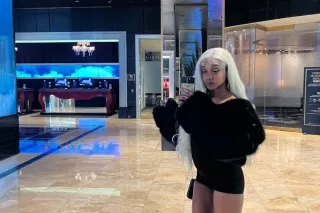 HIGH END CLASSY &amp; CUTE 🥂✨ NEW PICS 📲📸 OUTS AND CARDATES IN MY TINTED VEHICLE 🙈🤩 - Image 5