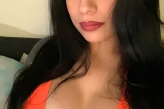 Milf Latina - Image 10