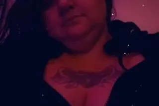 Cum Put that 🍆 dick down my th... - Image 2