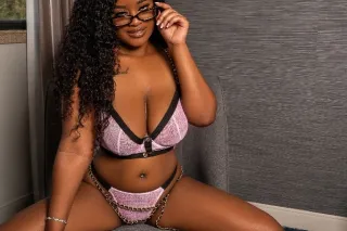 Sensual fun with ebony goddess 😘 - Image 2