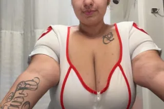 Shortie - 23 - Image 1