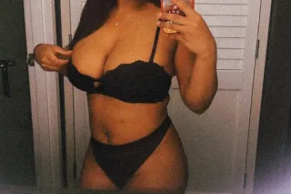 Janay😉💦 - Image 1