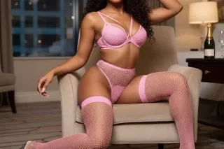 ✨𝐒𝐭𝐮𝐧𝐧𝐢𝐧𝐠 𝙱𝙾𝙼𝙱𝚂𝙷𝙴𝙻𝙻✨💦Slim Thic... - Image 1