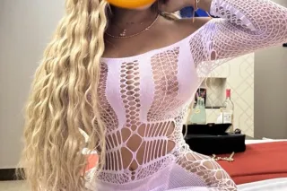 {Cubana hermosa}..🥰I'm ready when you are: let's make it memorable. FaceTime available for verification. - Image 4