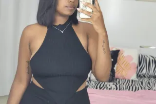 Latina girl, hi, how are you -... - Image 1