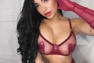 I am a hot and pleasant girl who seeks to satisfy your most secret fantasies educated, fun and sexy - Image 2