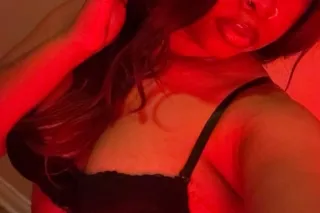 SWEETER THAN HONEY🍯💕 FT SHOWS ... - Image 1