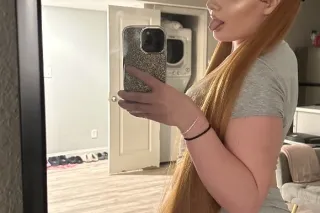 In town💋 2 girl deals😘 - 21 - Image 1