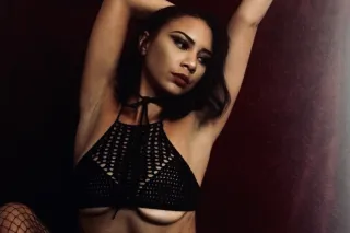 NEW IN TOWN PORSTAR - 24 - Image 3