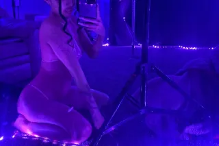 your favorite petite latina🩷 - Image 8