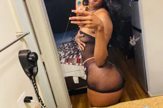 SEXY💦SLIM THIC 🤎EBONY AVAILABL... - Image 4