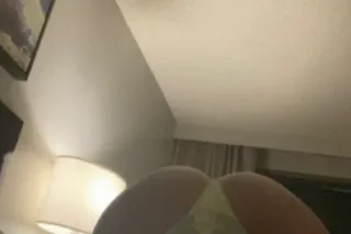 creamy 🍦caramel🍮 bubble 🍑butt💋... - Image 2