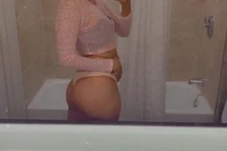 sexy lightskin petite goddess 🫦❤‍🔥💦 - Image 1