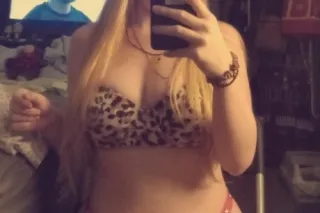 ●♡BIG BOOTY SNOWBUNNY PAWG❄♡●●... - Image 1