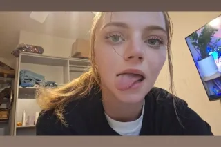 Hey boys its your fave all ame... - Image 4