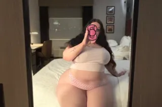 NEW TALL EUROPEAN BBW TREAT🍭IN... - Image 3