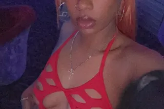 SEXY ASS PEACHES 🍑 - Image 2