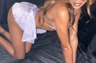 UPSCALE DOLL HERE FOR ONE NIGH... - Image 3