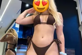 I’m ready to have that cock🍆🍑i... - Image 1