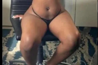 Latin Girl - 28 - Image 4