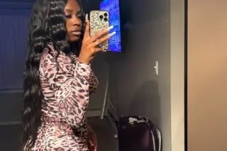 Petite Wit Cheeks 😂🥰🍑 - Image 2