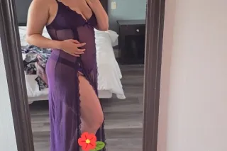 Real Thicc Nympho Milf - 30 - Image 1