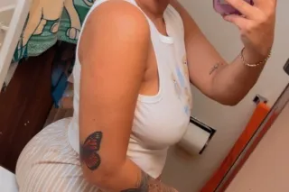 Hello, I’m looking for new friends 🥰🥰😘 - Image 2