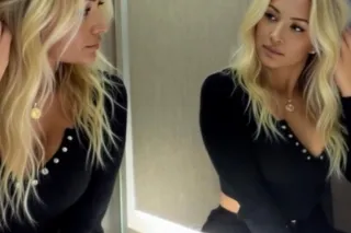 velvet hands. grown woman ener... - Image 4