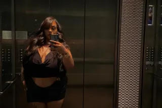 PRETTY BUSTY LATINA 💗 - 23 - Image 4