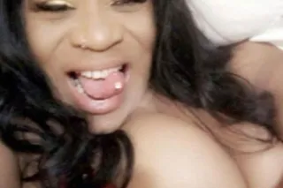 thicker than a snickerz! 😋🤤 - Image 5