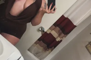 Its snowing ❄ classy 🥂 and nasty 🥴 - Image 5