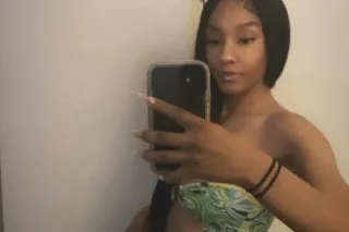 sweet petite exotic treat🍭available and ready for you now ✅📲 - Image 5