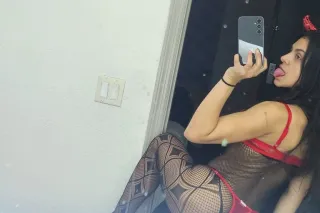 sweet trouble in silk, captiva... - Image 2