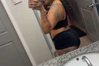 Foreign🌹Look Even Better in Pe... - Image 3