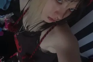 Emo Trans Girl - 19 - Image 4