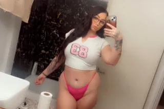 The Baddest Latina Dream🩷💦see you in 2 hours 📲 - Image 9