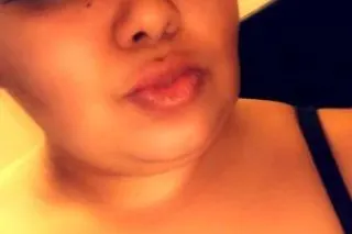 Thick Burnette Milf - Image 5