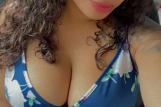 $300 out call available - 27 - Image 1