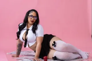 hey babies im soo horny and i ... - Image 1