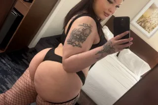 Everything Is Bigger In Texas🍑😏 - Image 7