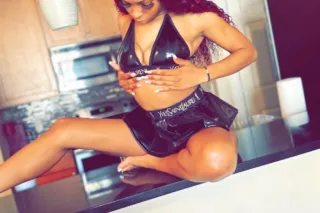 SLIM PETITE & HORNY - Image 5