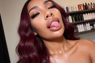 Sexy Fucking Bombshell 🌺 - 20 - Image 1