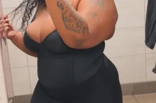 Hey babe Monee🍭 thick chocolat... - Image 1