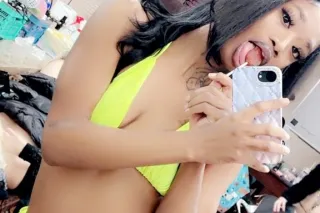 Tha 5’3 Backshot Goddess 👸🏾🍑💦 ... - Image 2