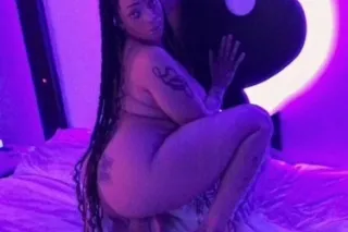 COME WATCH ME CREAM ON IT BAE💦... - Image 1