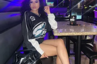 Petite Exotic Bombshell - Image 5