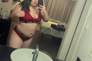 Hola bb tu chica nueva en la ciudad.venezolana caliente fogoza lista para esperomentar cosas bb - Image 5
