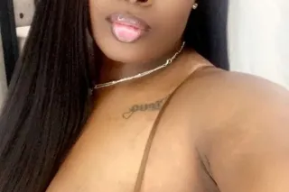 👑👑💋JUST GOT INTO TOWN & YOU GU... - Image 1