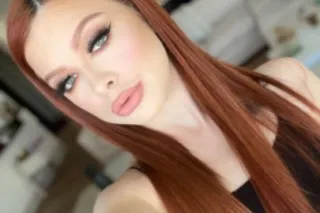 sexy redhead - Image 6