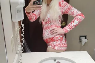SPECIALS RUNNING today ONLY!! NEW PHOTOS!! COME FUCK THIS BADDIE!! SNOW BUNNIE!! (lookn 4 benzos!) FETISH FRIENDLY, NICE APT. SUITE IN ST CHARLES. WILL WORK W. PPL ON RATES!! IM JUST COOL LIKE THAT! - Image 10